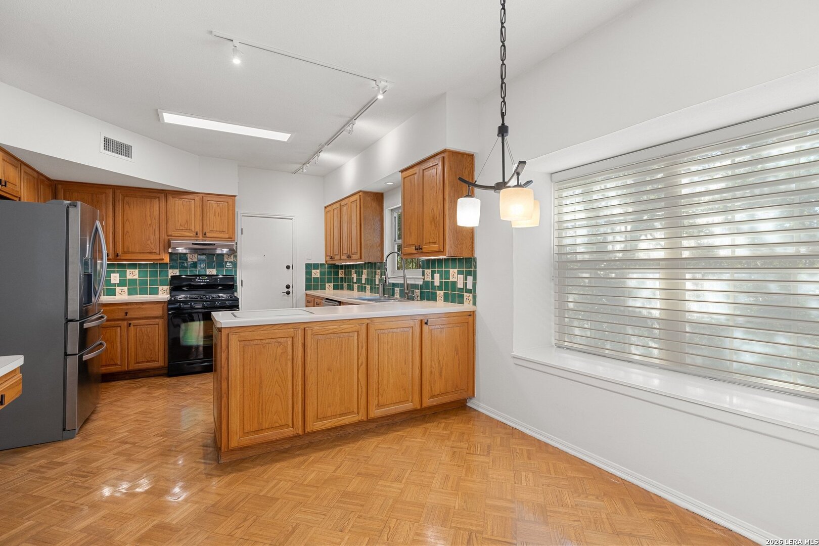 Eat-In Kitchen