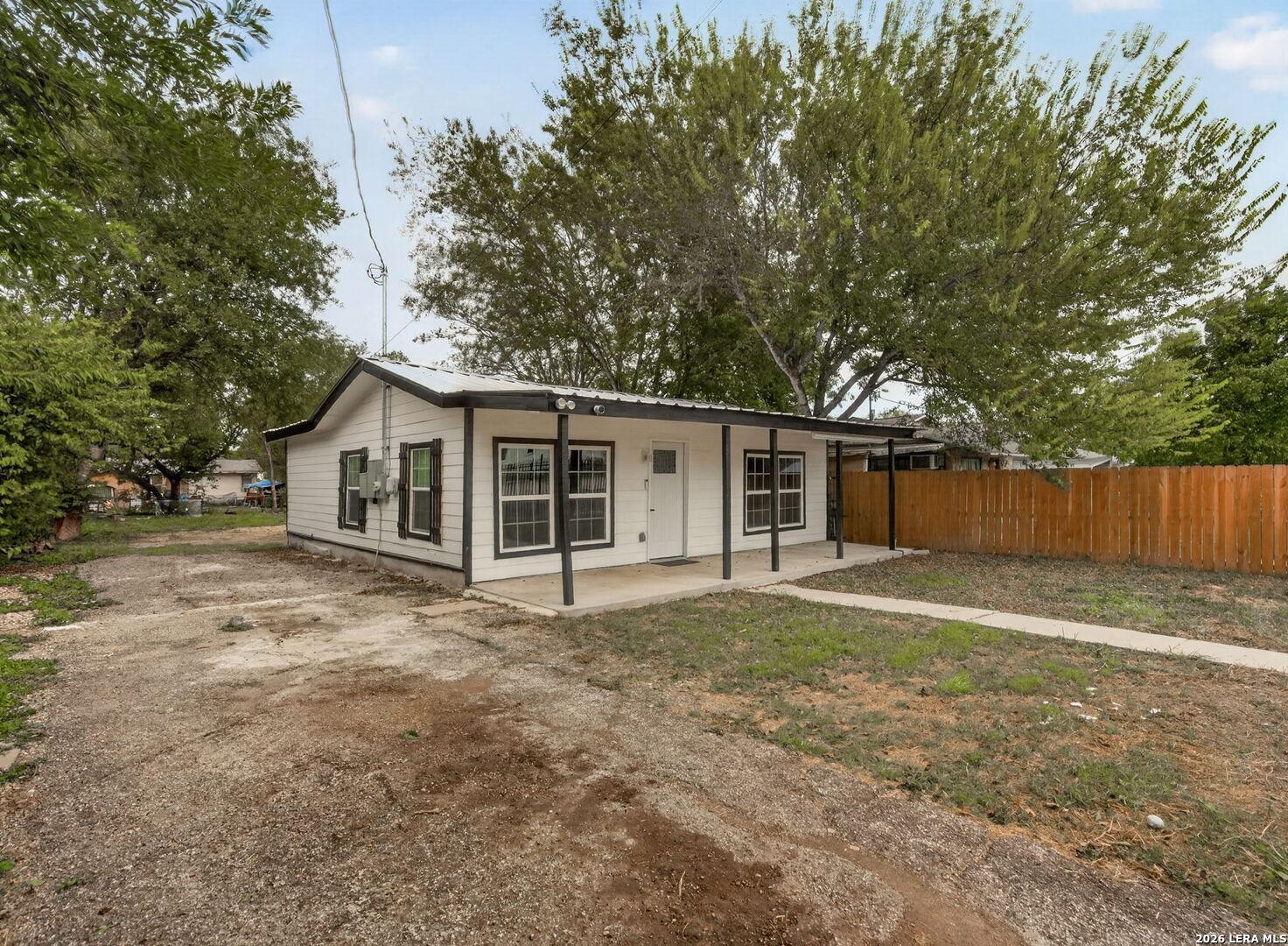 639 Sewanee St, San Antonio, TX 78210