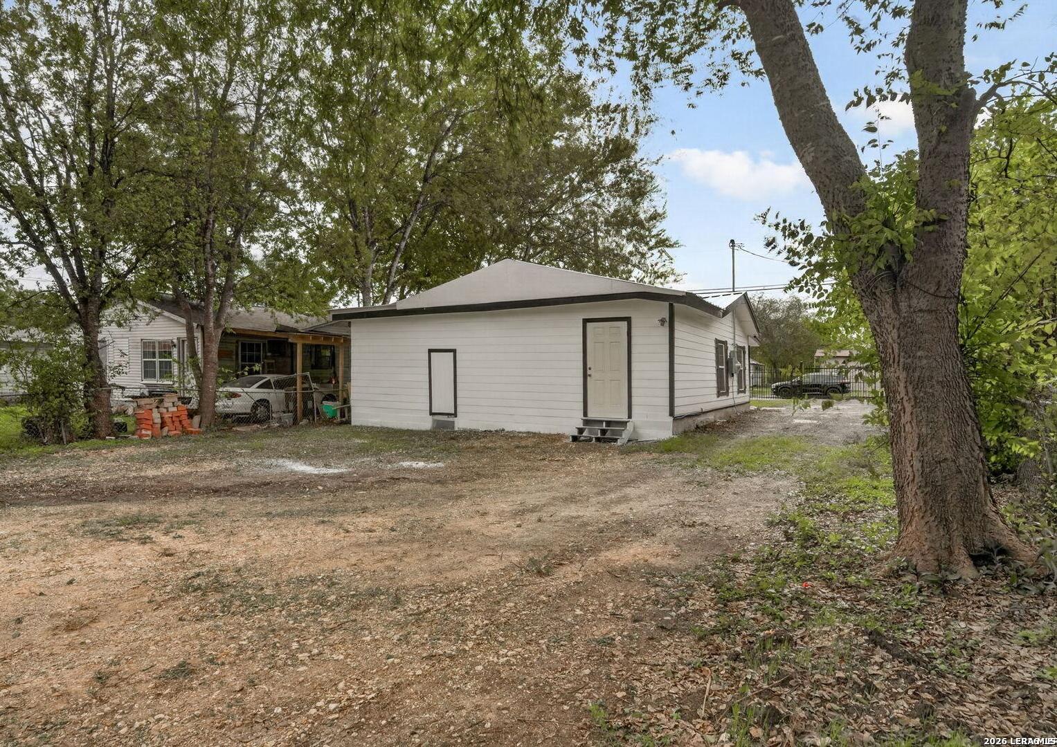 639 Sewanee St, San Antonio, TX 78210