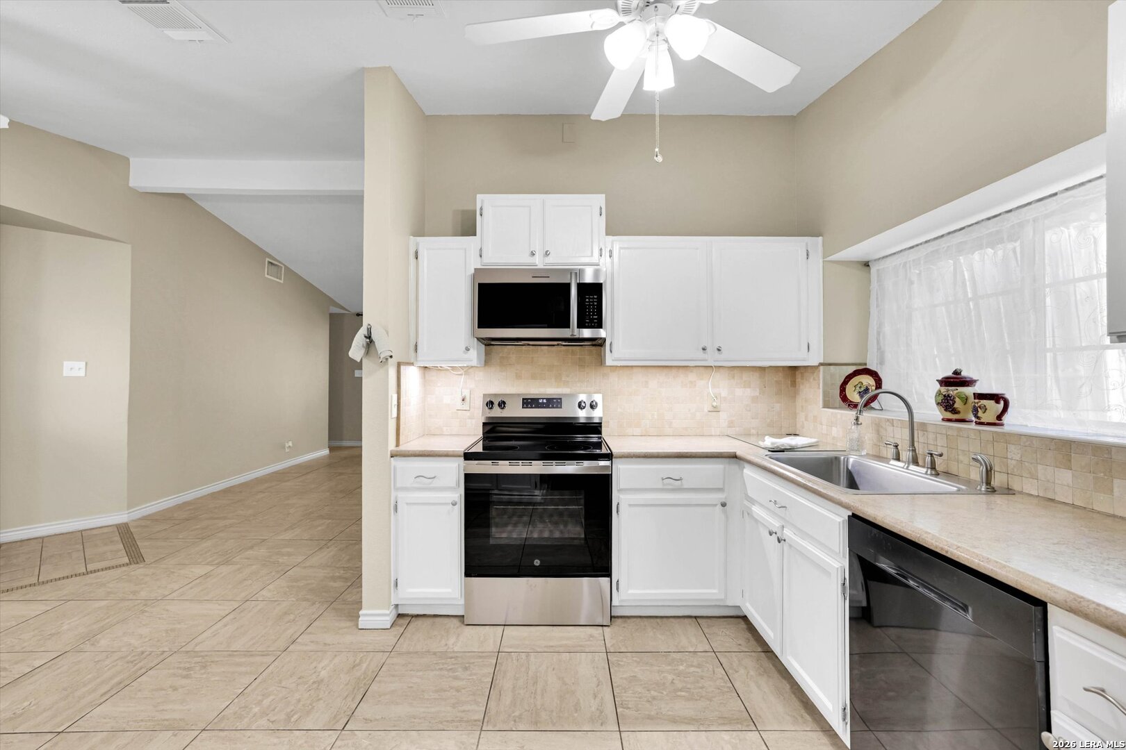 5315 Vista Court Dr, San Antonio, TX 78247
