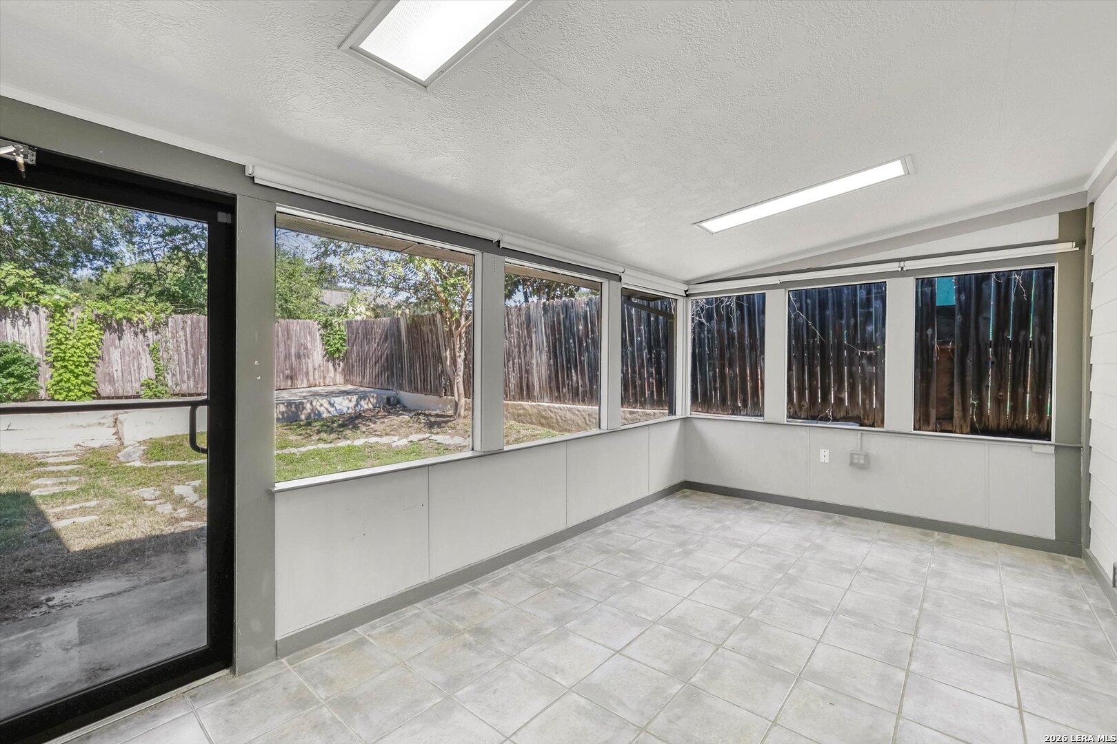5315 Vista Court Dr, San Antonio, TX 78247