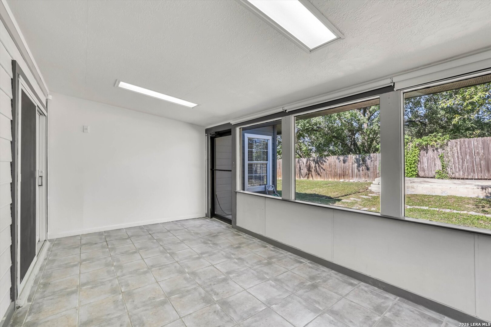 5315 Vista Court Dr, San Antonio, TX 78247