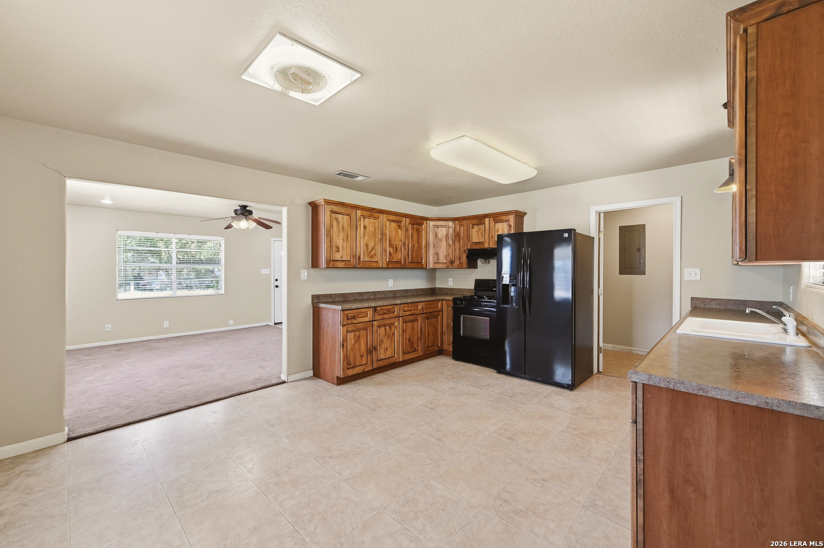 912 HOUSTON ST, Castroville, TX 78009