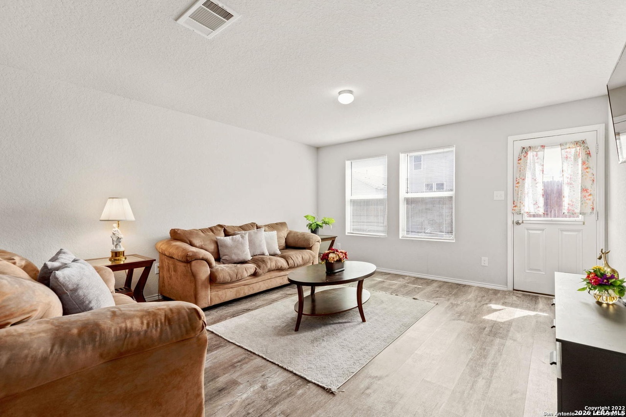 130 EXPEDITION WAY, San Antonio, TX 78220