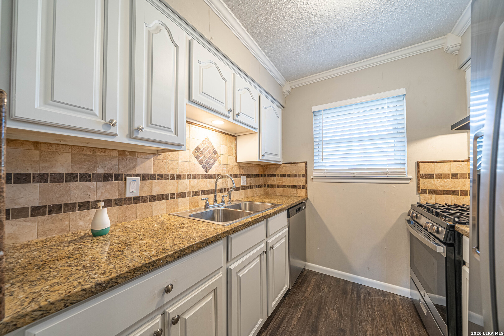 214 Avenue F, Converse, TX 78109