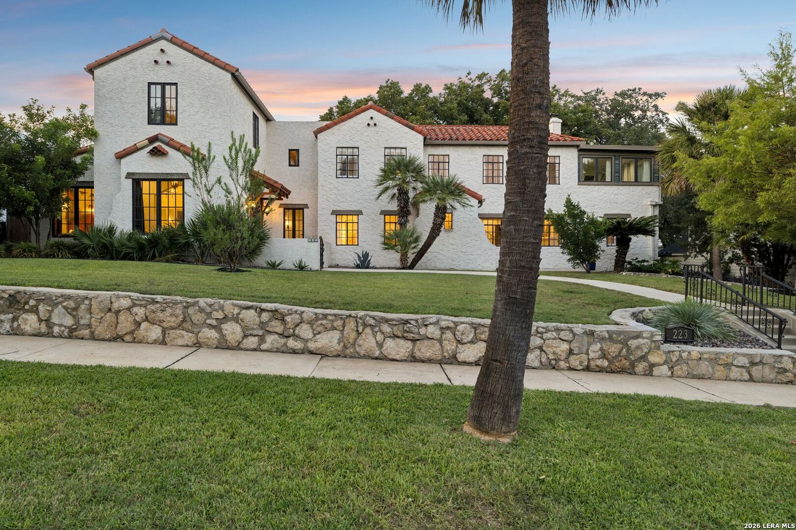 223 Cloverleaf Ave, Alamoheights, TX 78209