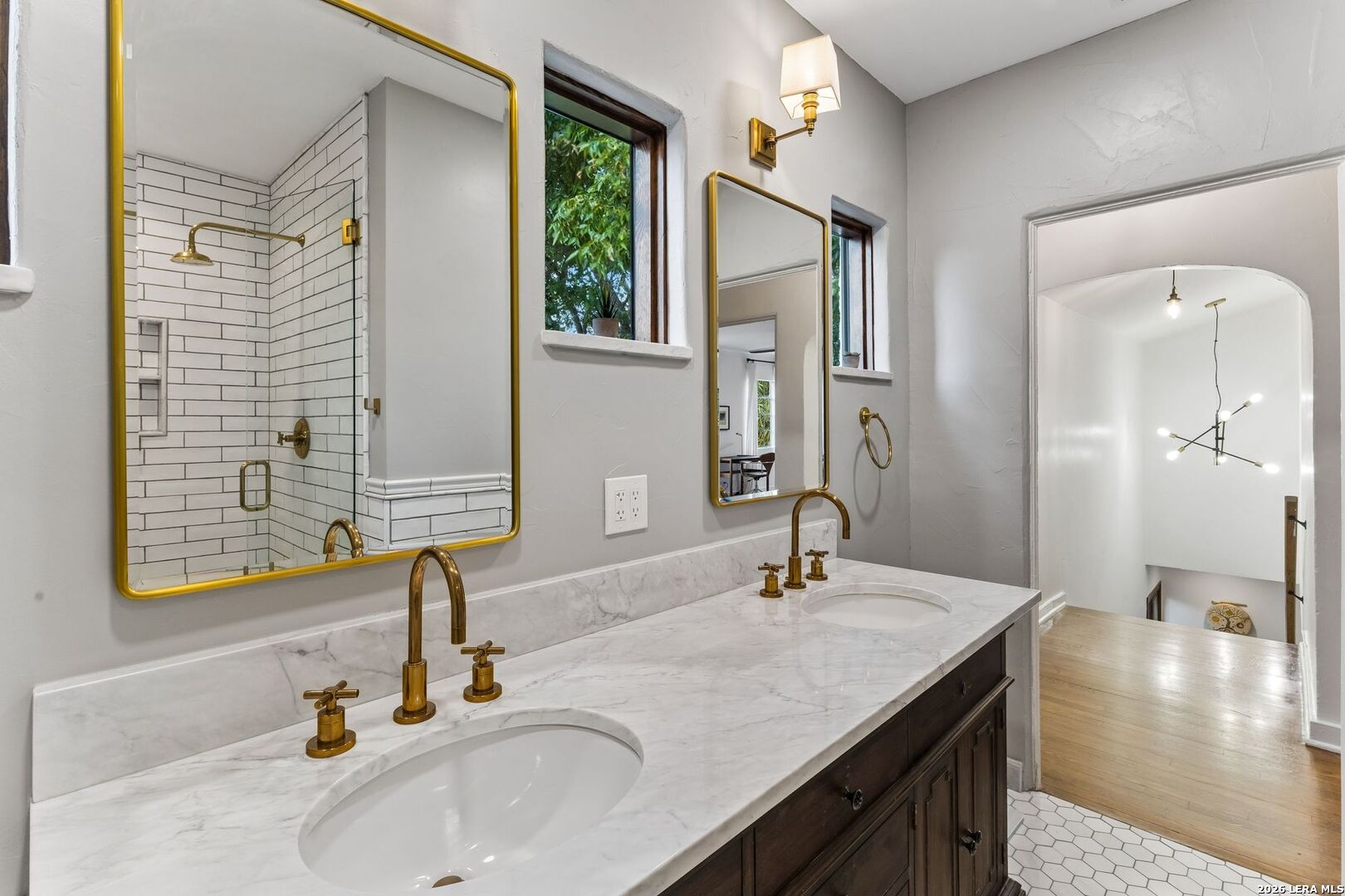 223 Cloverleaf Ave, Alamoheights, TX 78209