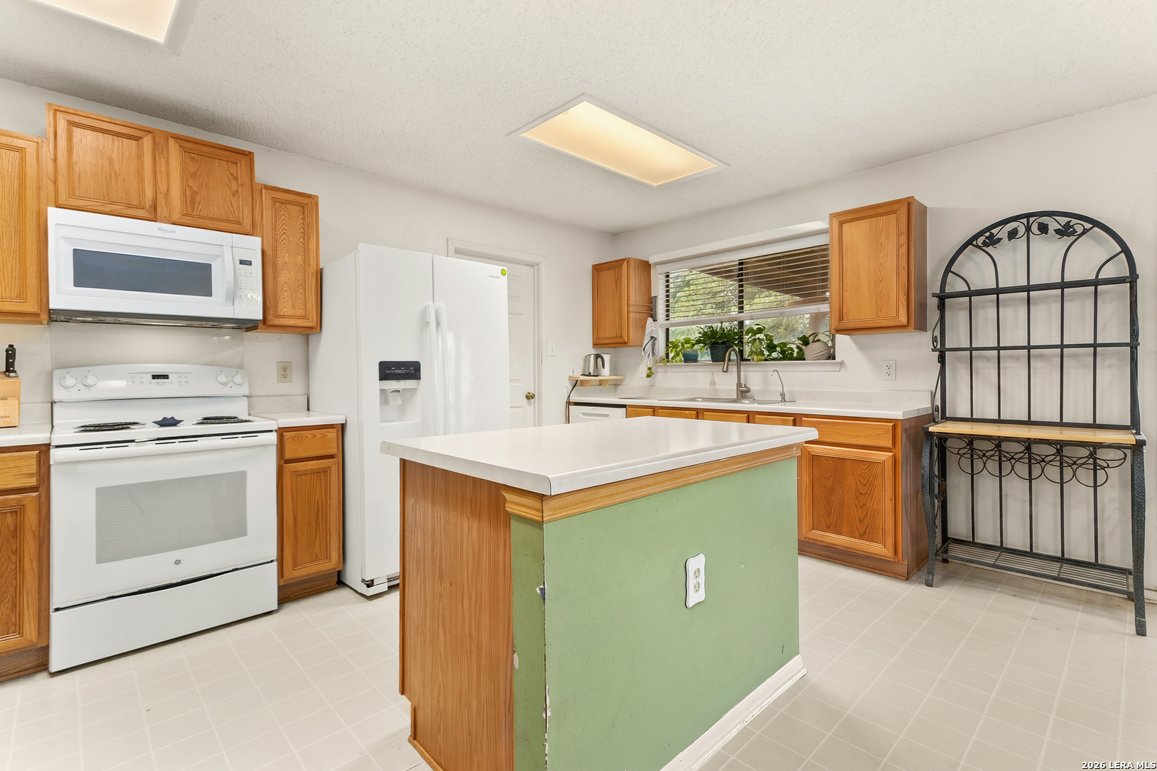 516 DENISE DR, New Braunfels, TX 78130
