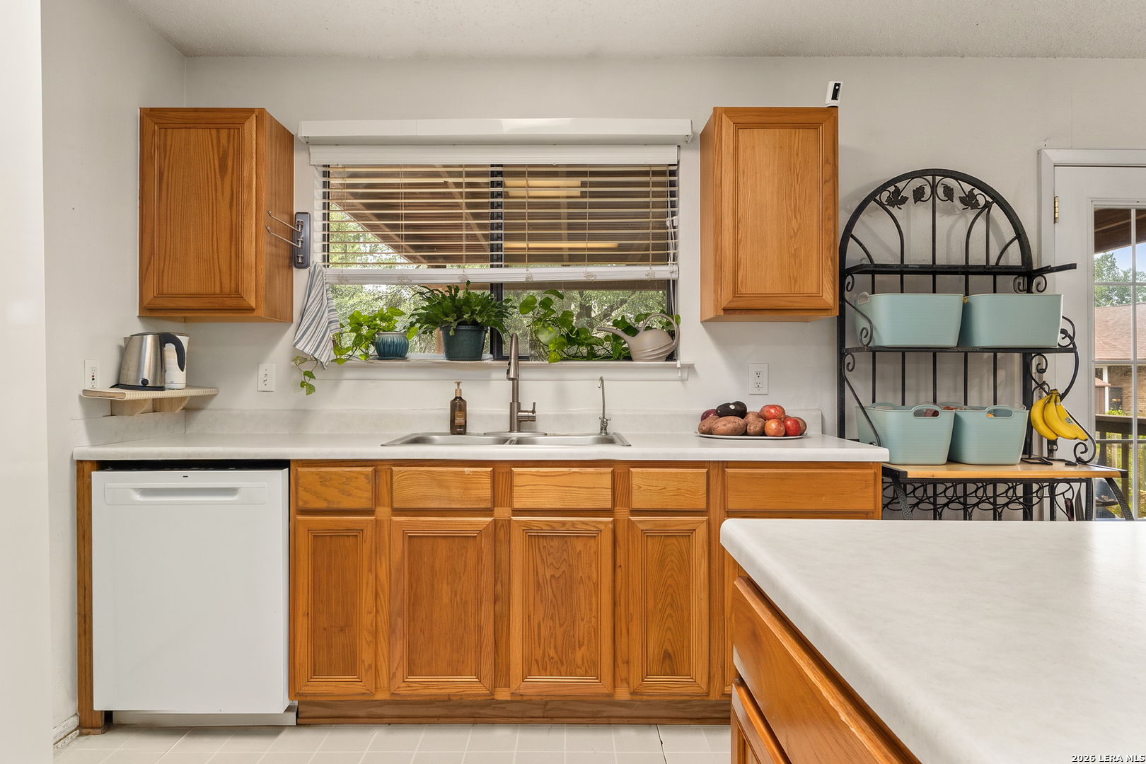 516 DENISE DR, New Braunfels, TX 78130