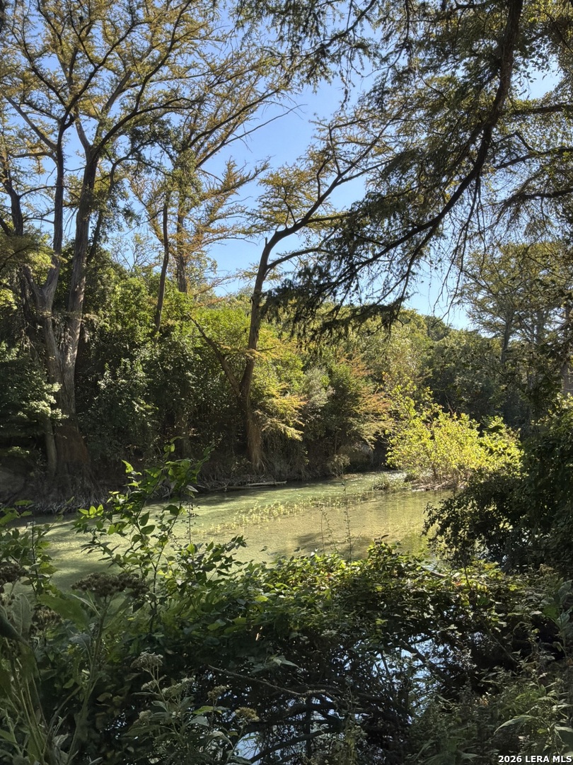 356 PHYLISS DR, Bandera, TX 78003