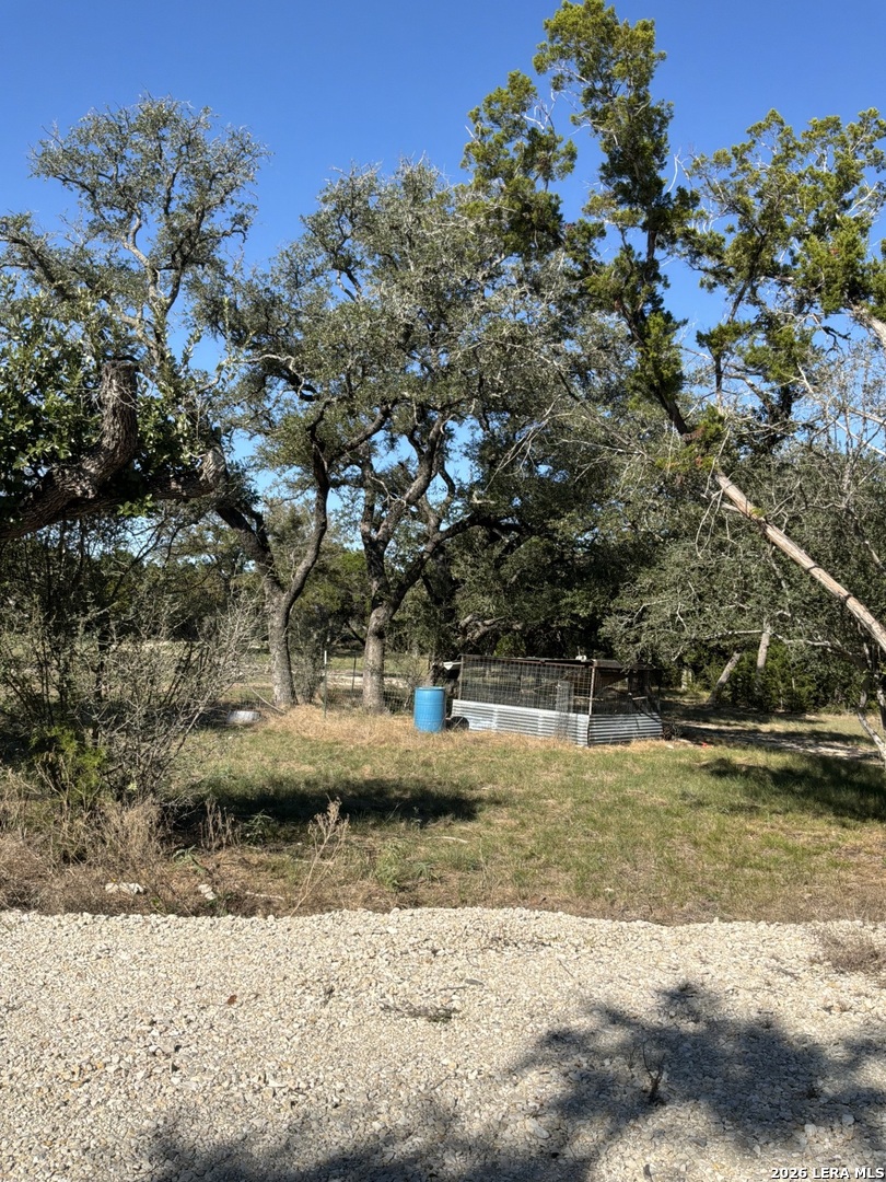 356 PHYLISS DR, Bandera, TX 78003
