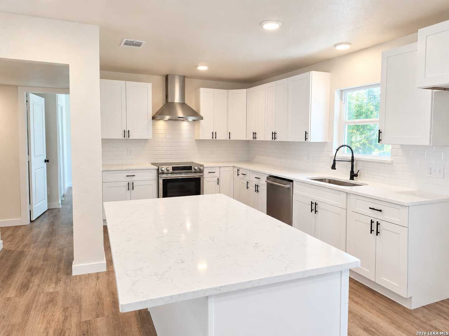 3366 W WOODLAWN AVE, San Antonio, TX 78228