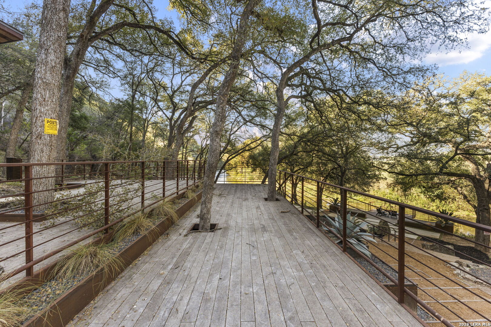 304 RIVERFRONT DR, New Braunfels, TX 78132