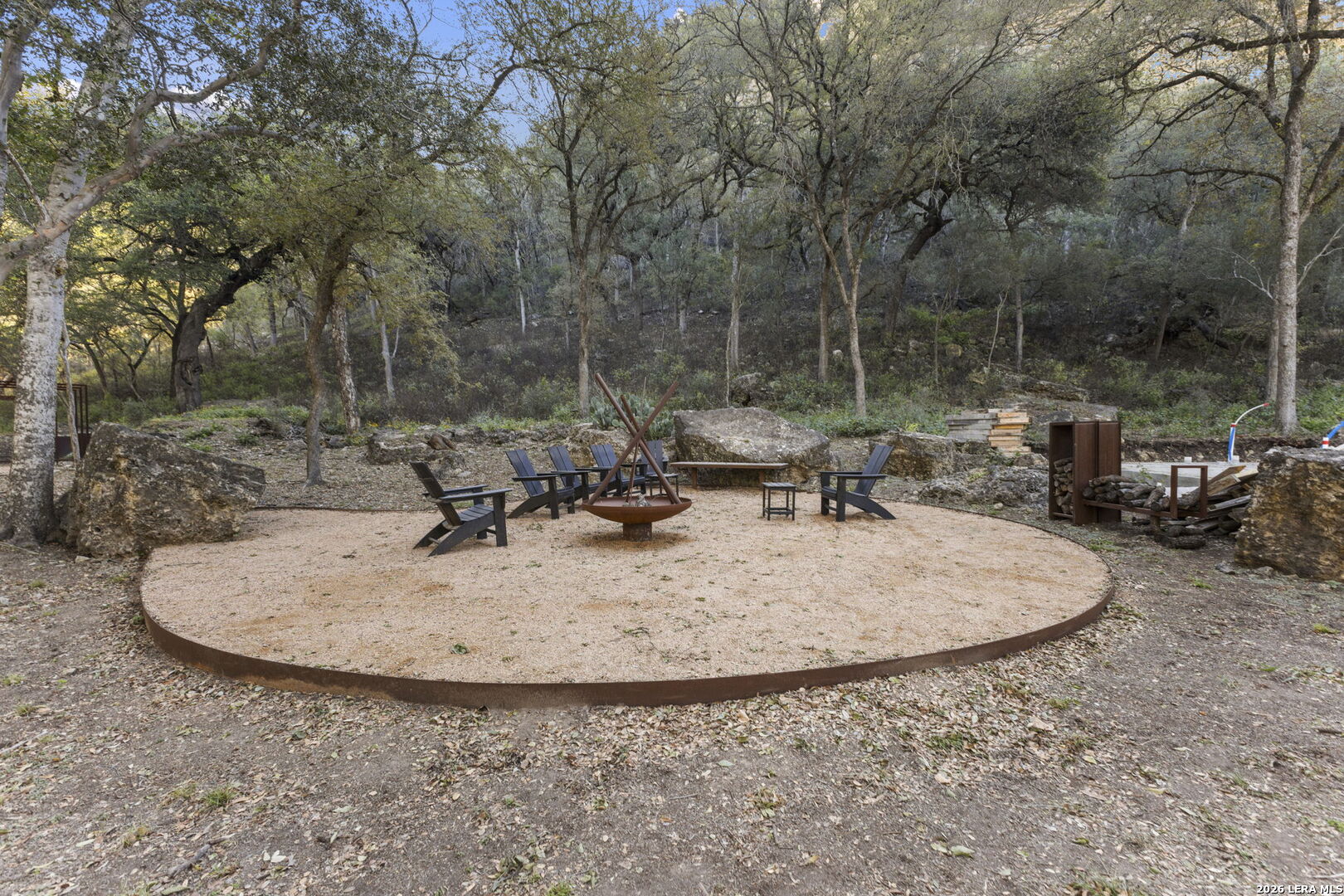 304 RIVERFRONT DR, New Braunfels, TX 78132