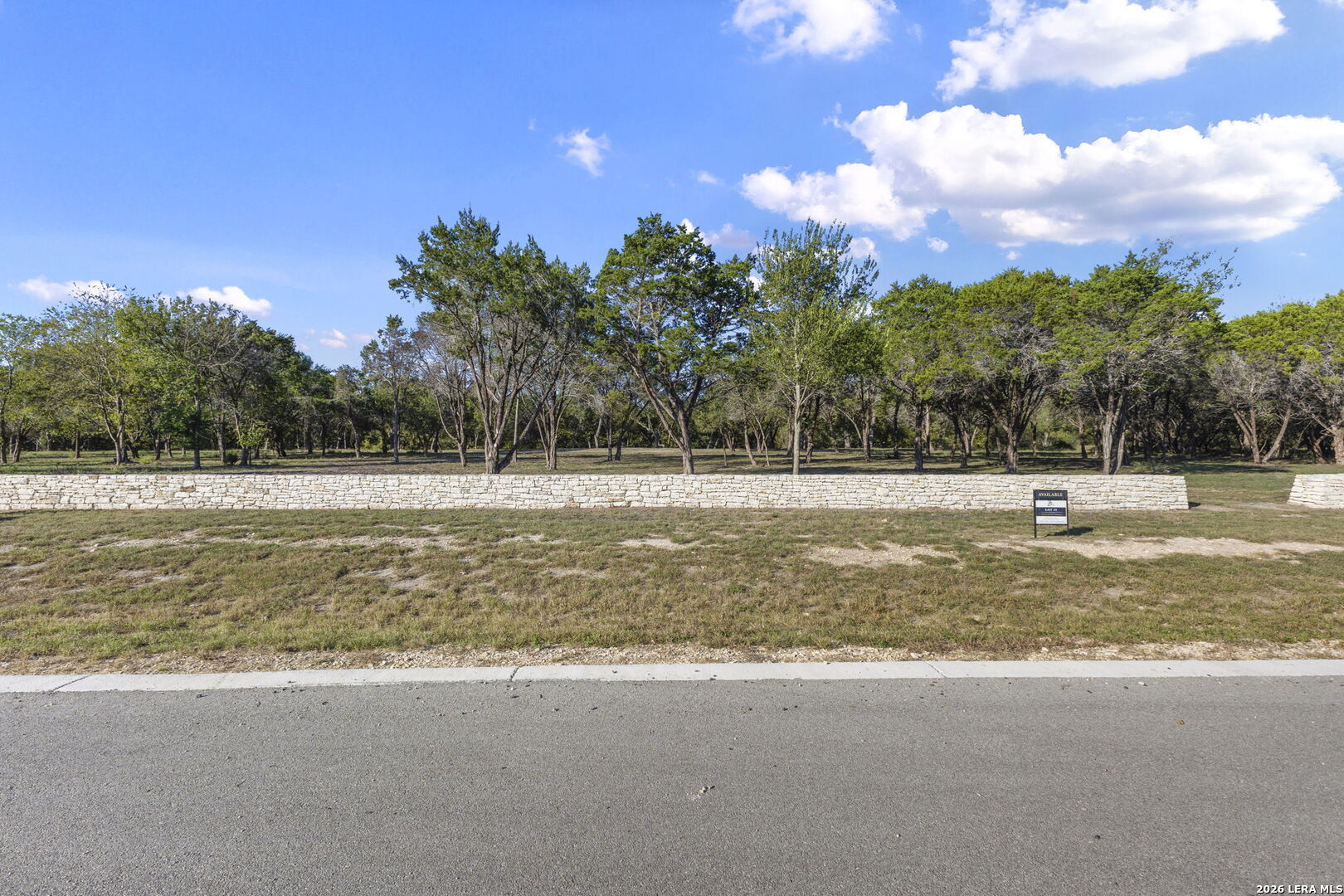 304 RIVERFRONT DR, New Braunfels, TX 78132
