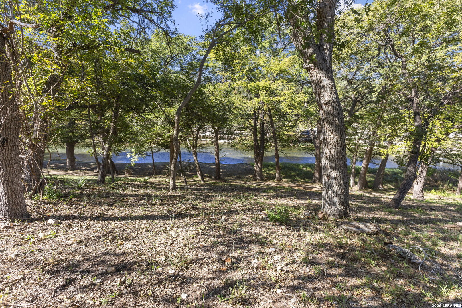 304 RIVERFRONT DR, New Braunfels, TX 78132