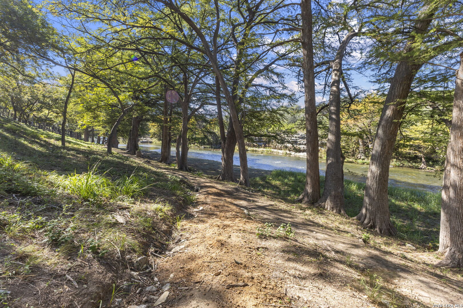 304 RIVERFRONT DR, New Braunfels, TX 78132