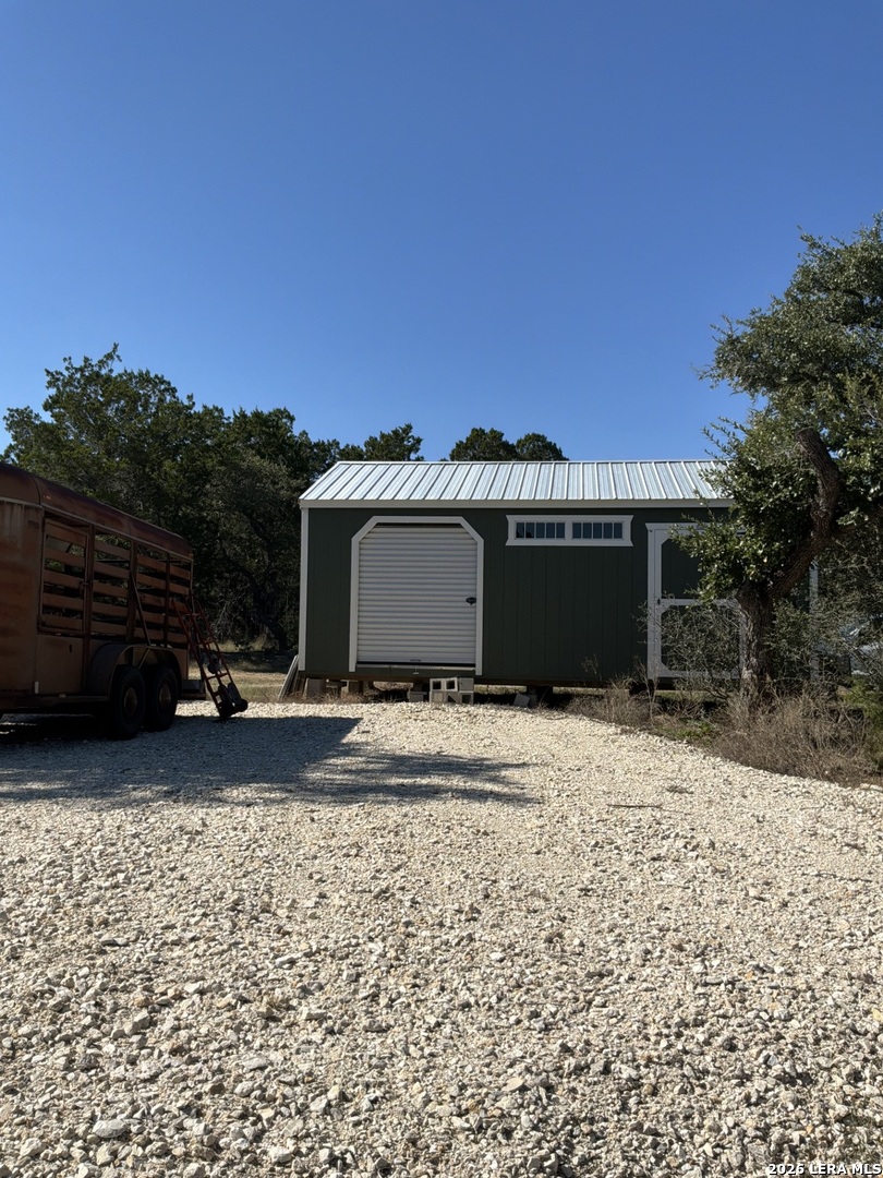 356 PHYLISS DR, Bandera, TX 78003