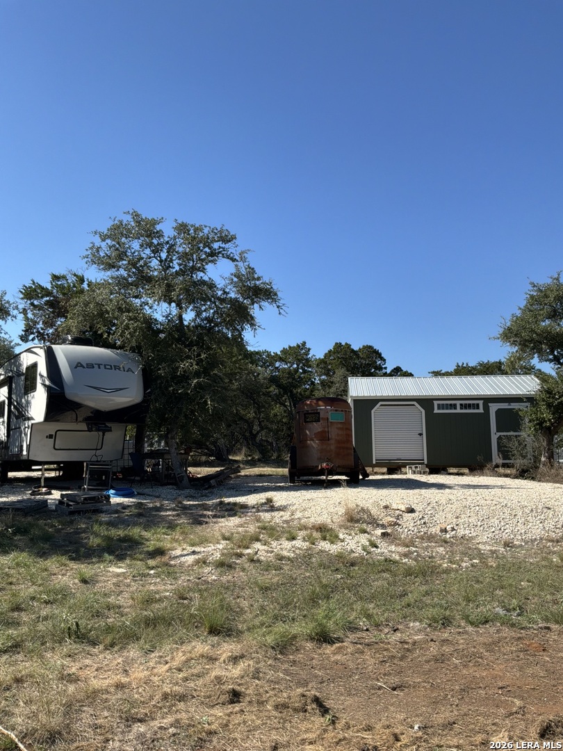 356 PHYLISS DR, Bandera, TX 78003