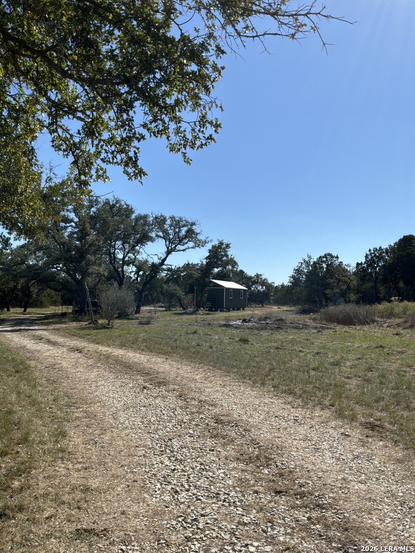 356 PHYLISS DR, Bandera, TX 78003