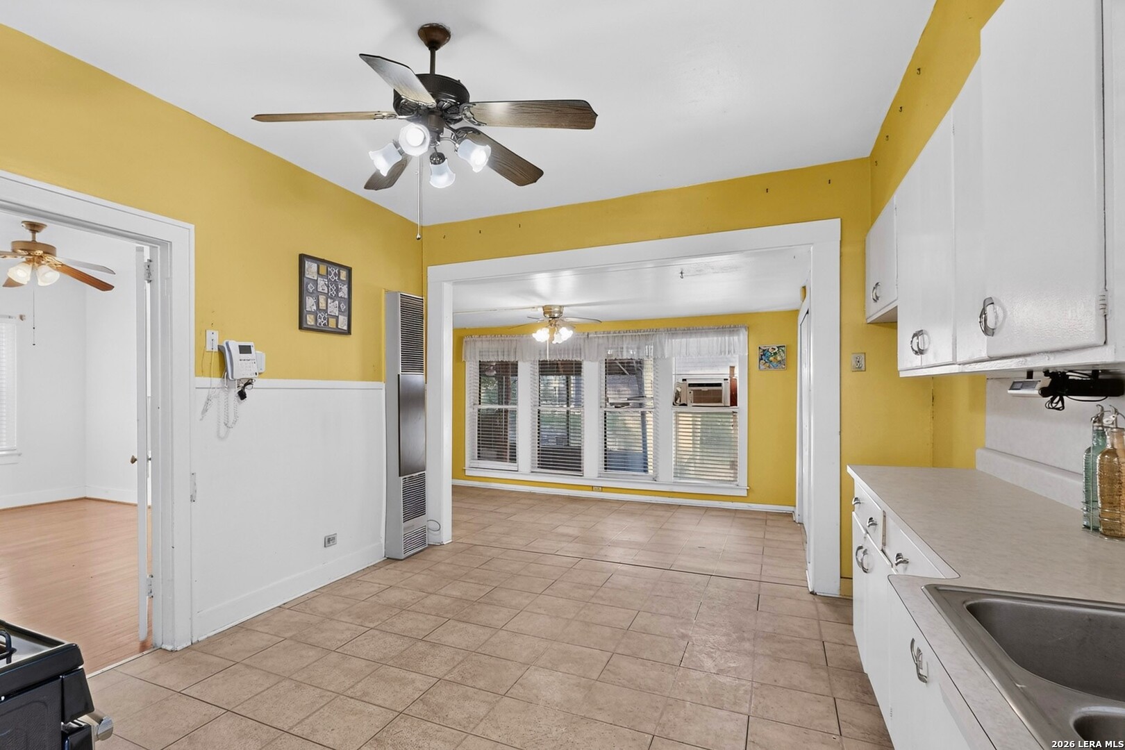 230 W High Ave., San Antonio, TX 78210