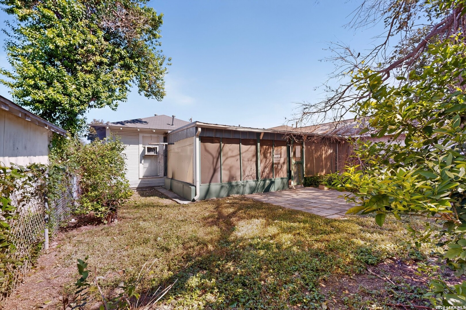 230 W High Ave., San Antonio, TX 78210