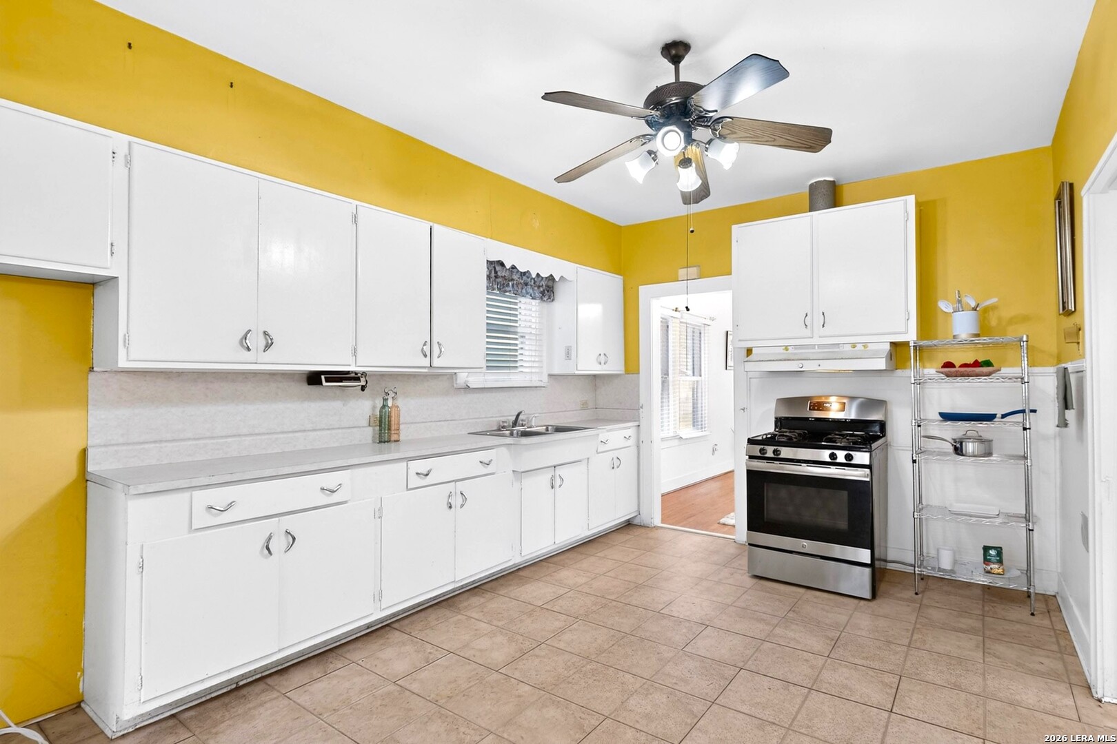 230 W High Ave., San Antonio, TX 78210