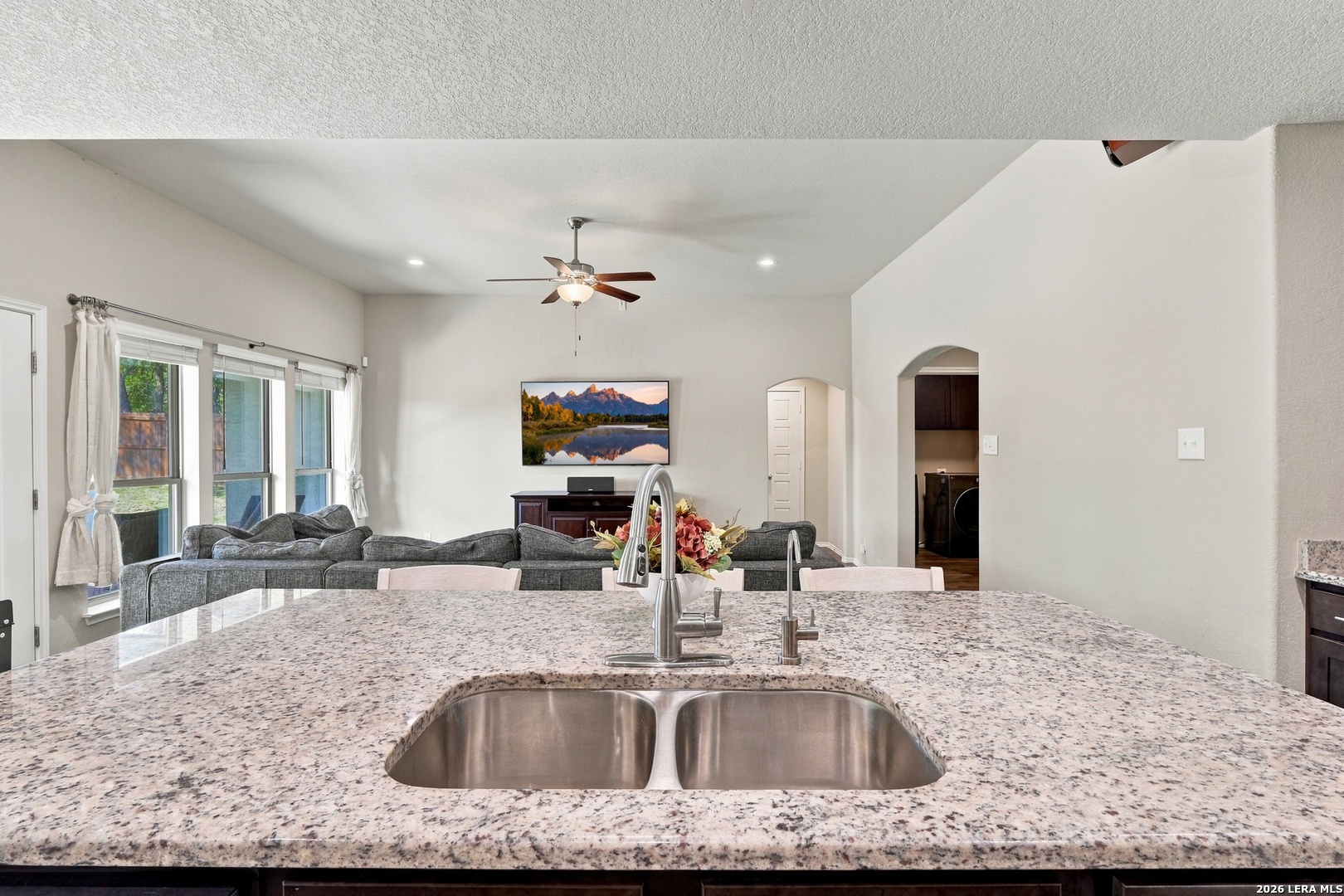 118 PETER KLEID LOOP, Blanco, TX 78606