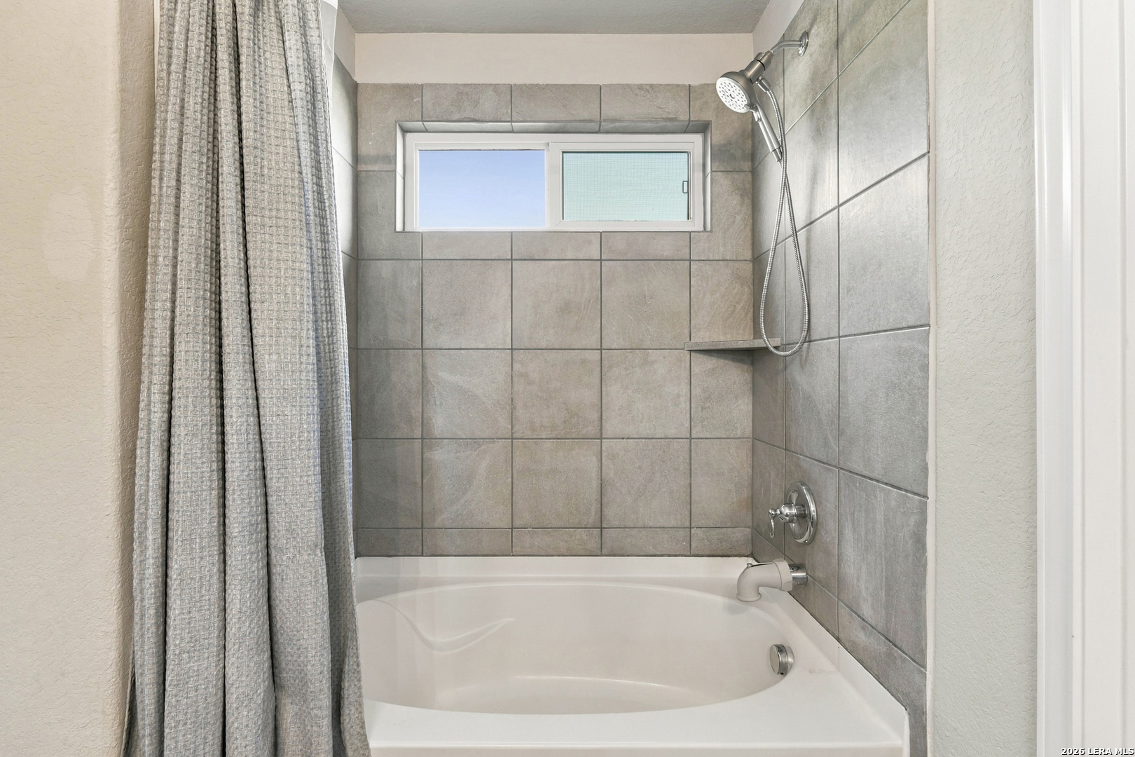 118 PETER KLEID LOOP, Blanco, TX 78606