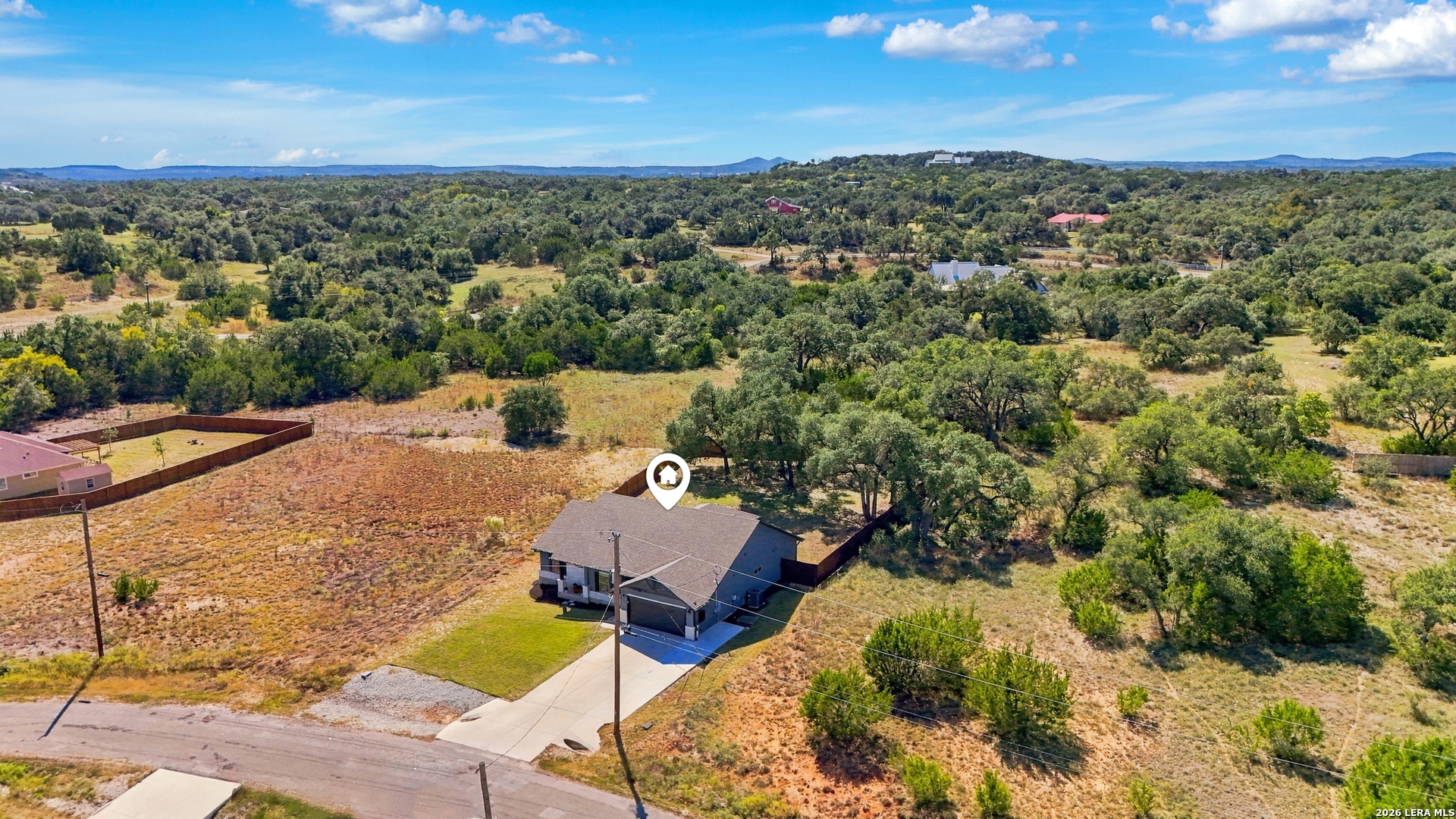 118 PETER KLEID LOOP, Blanco, TX 78606