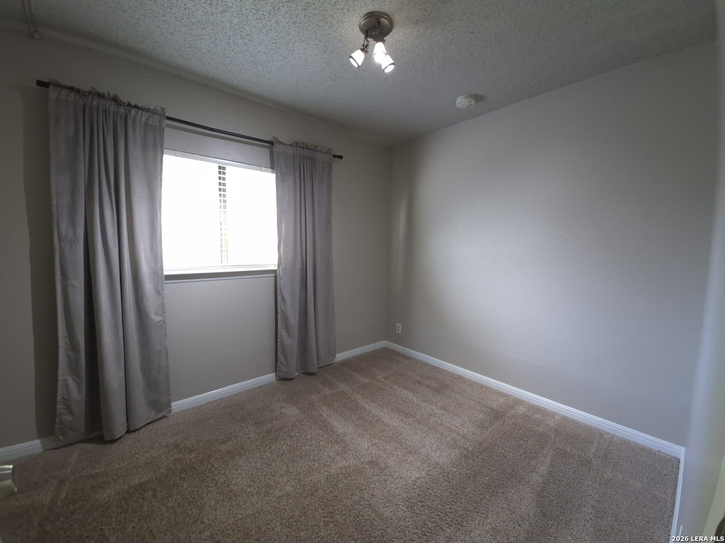 6818 EDEN GROVE DR, Converse, TX 78109