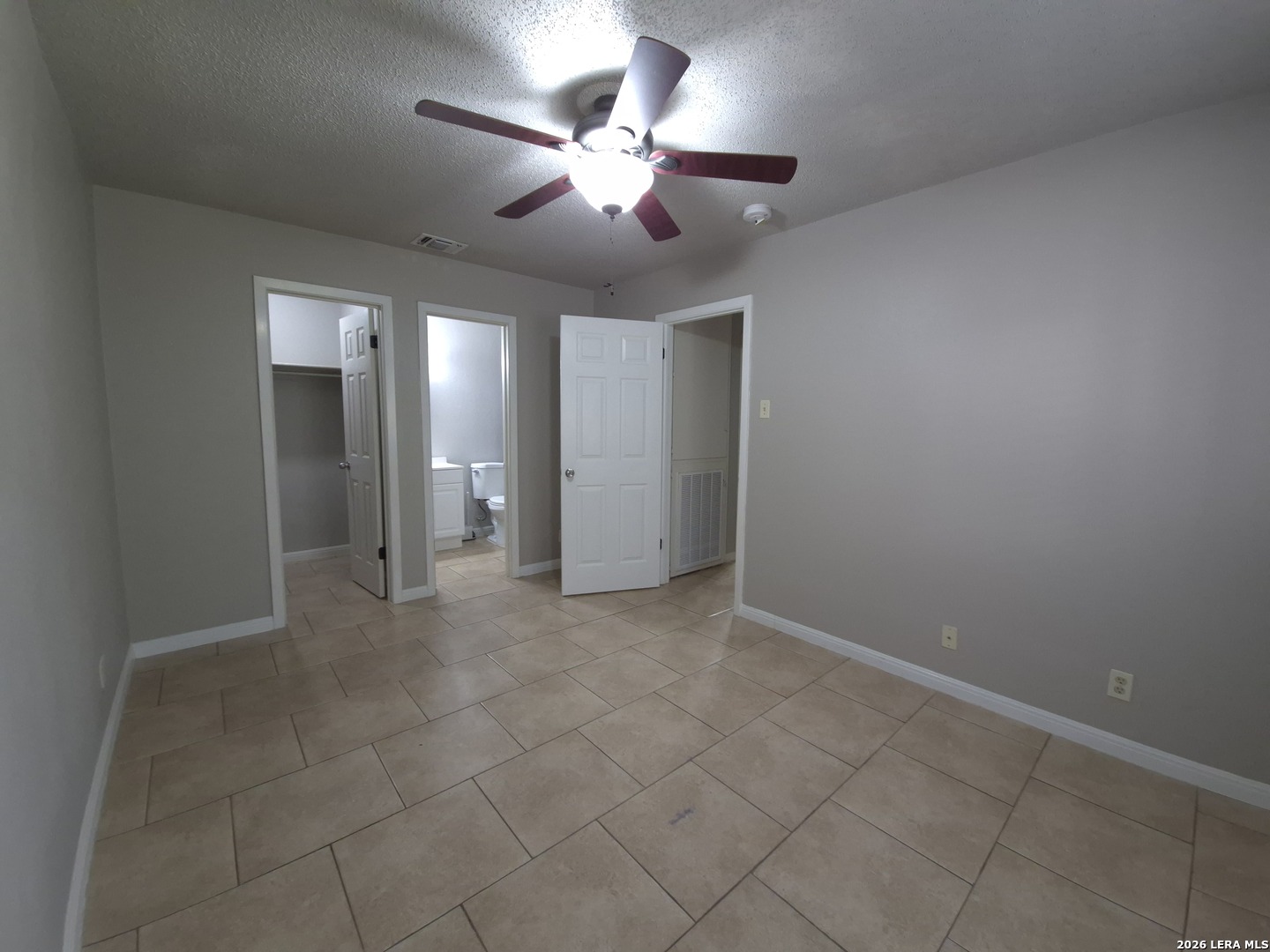 6818 EDEN GROVE DR, Converse, TX 78109