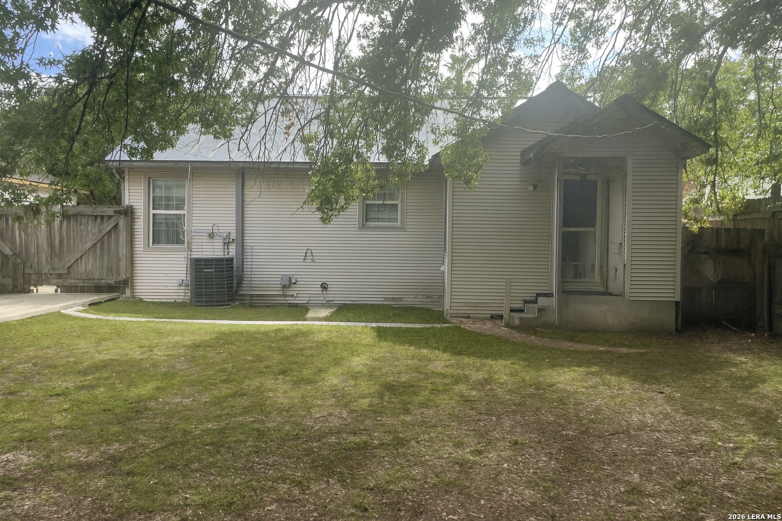 327 Hermitage, San Antonio, TX 78223