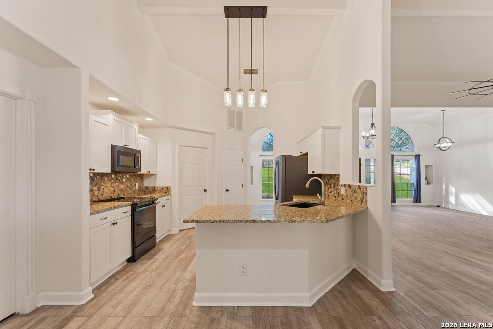 1122 Midnight Drive, San Antonio, TX 78260