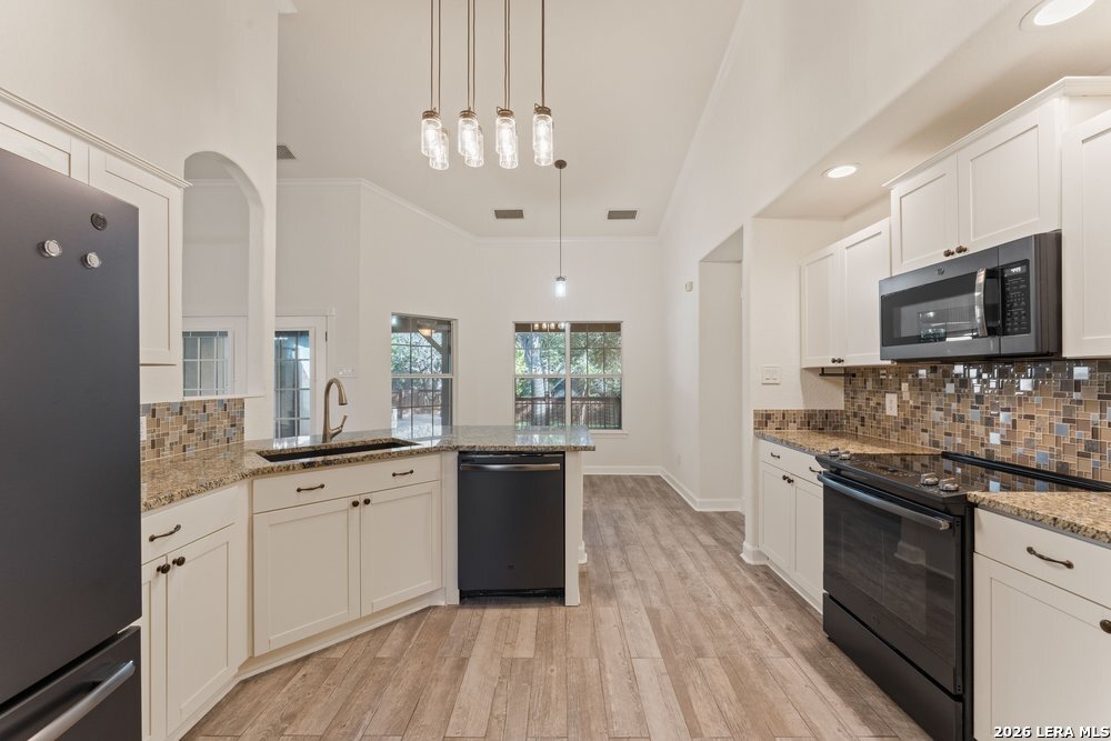 1122 Midnight Drive, San Antonio, TX 78260