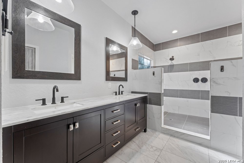 1122 Midnight Drive, San Antonio, TX 78260