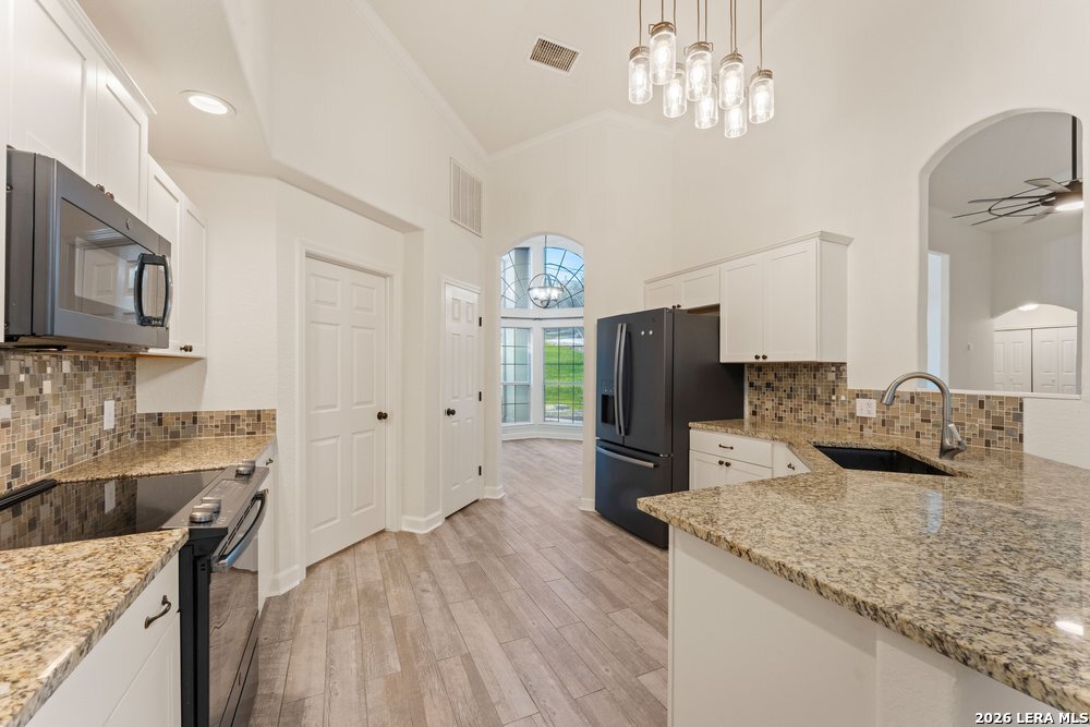 1122 Midnight Drive, San Antonio, TX 78260