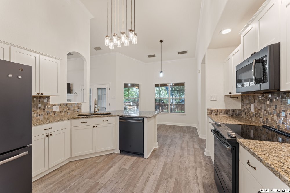 1122 Midnight Drive, San Antonio, TX 78260