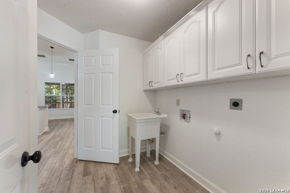 1122 Midnight Drive, San Antonio, TX 78260