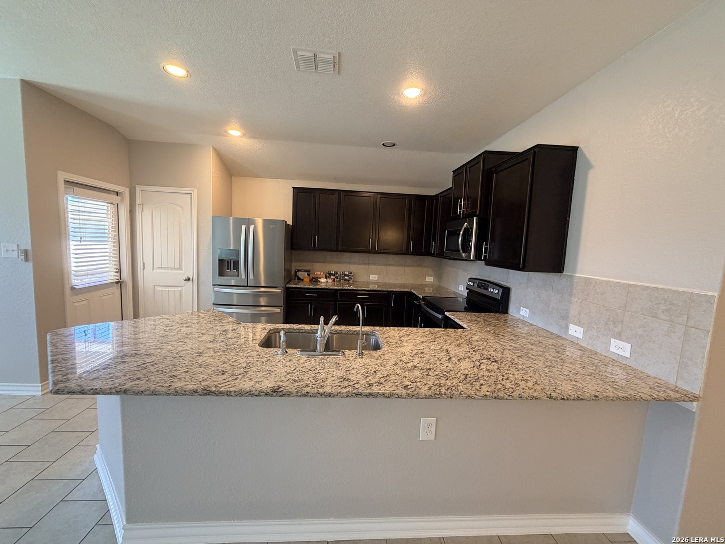 7022 Quantum Loop, San Antonio, TX 78252