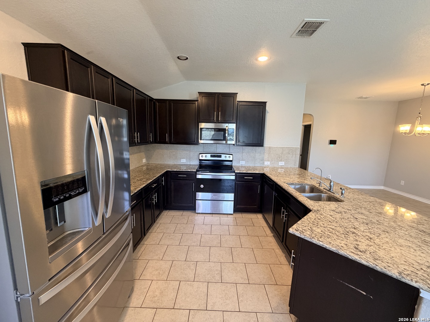 7022 Quantum Loop, San Antonio, TX 78252