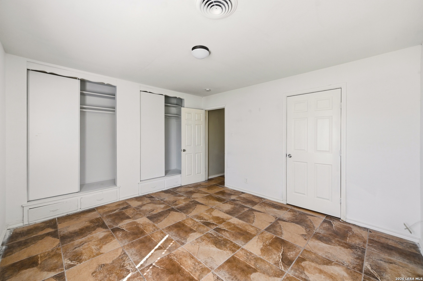 5046 Hershey, San Antonio, TX 78220