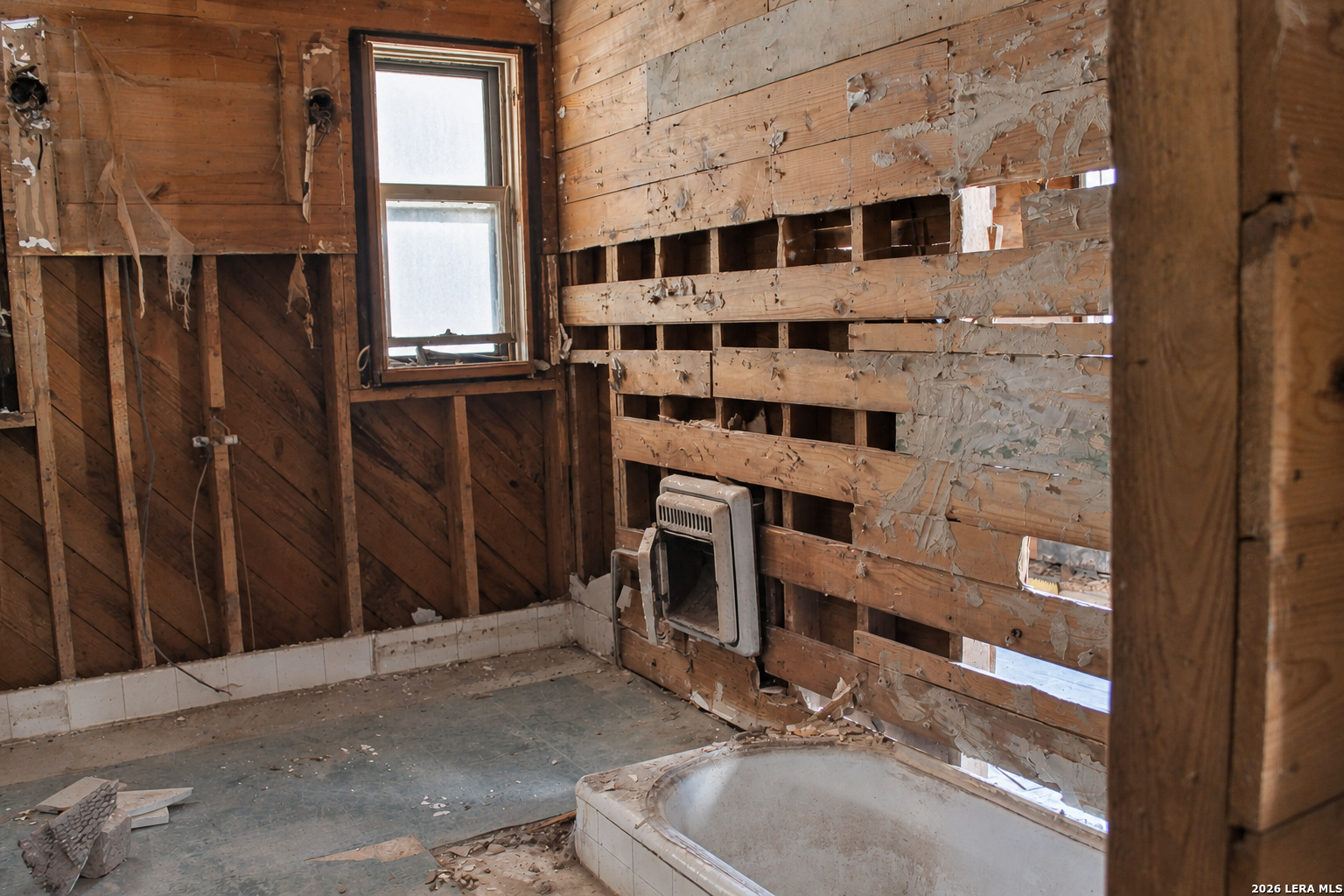 1944 W Summit, San Antonio, TX 78201