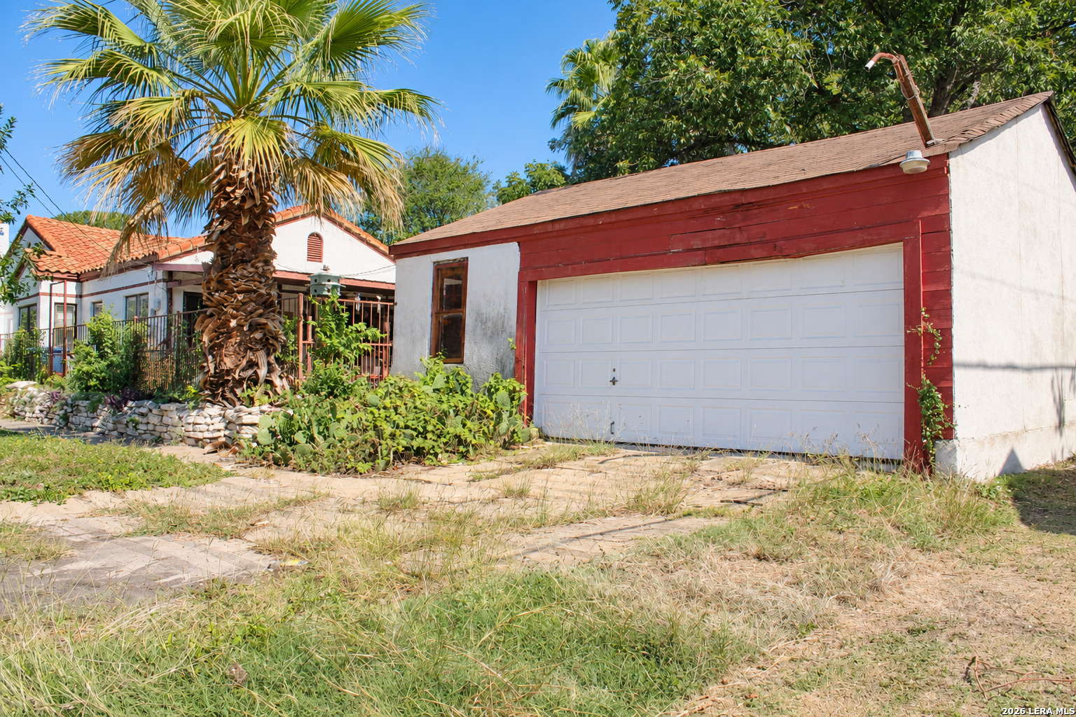 1944 W Summit, San Antonio, TX 78201