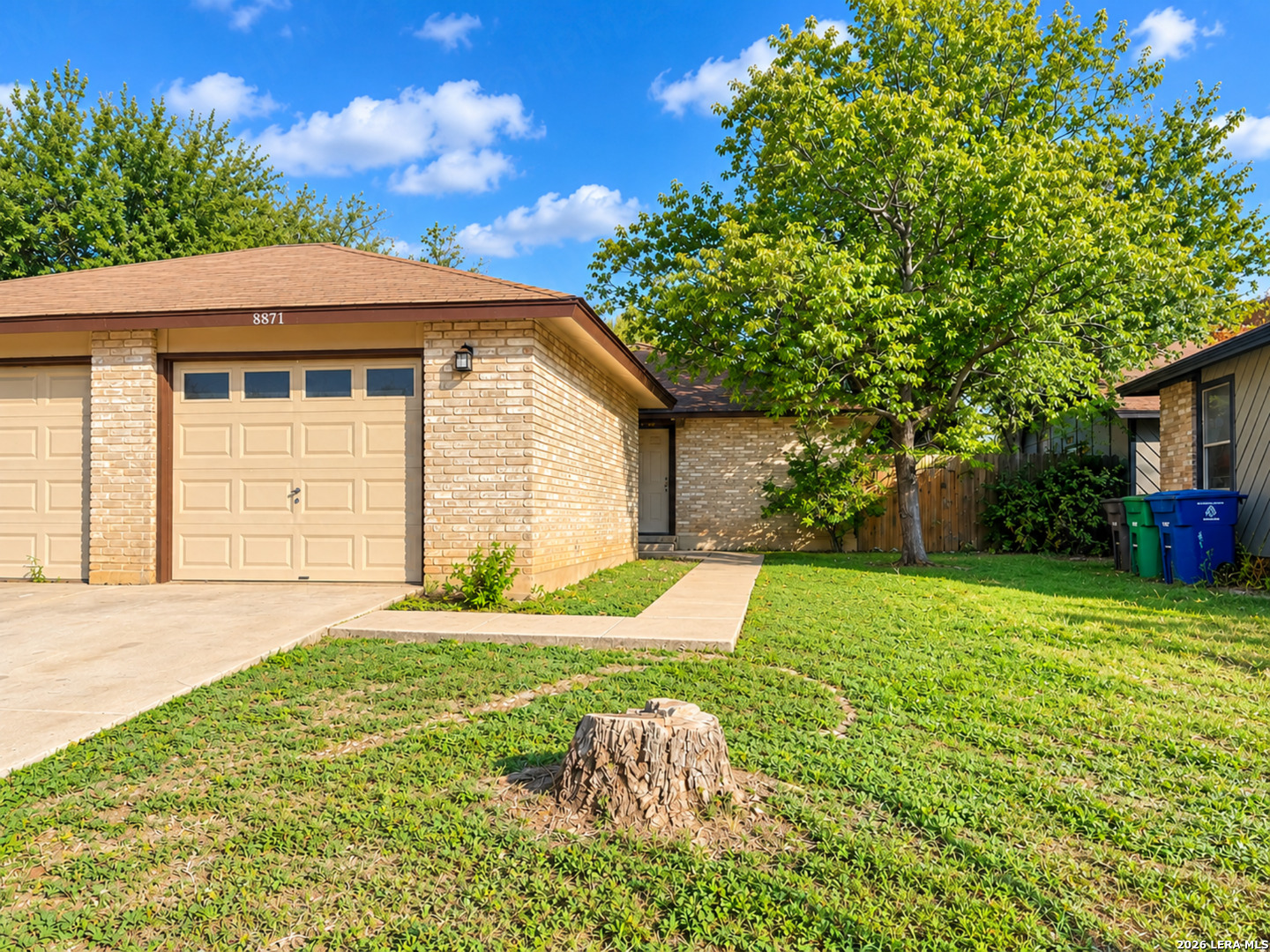 8871 MEADOW TRACE ST, San Antonio, TX 78250