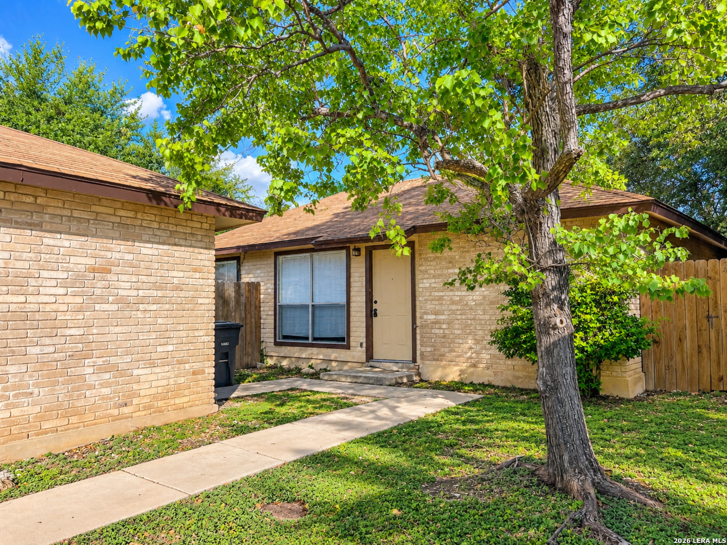 8871 MEADOW TRACE ST, San Antonio, TX 78250