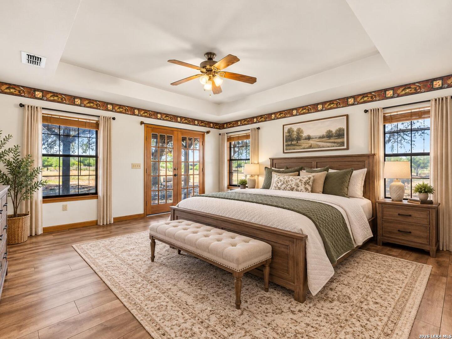 386 County Road 763, Devine, TX 78016