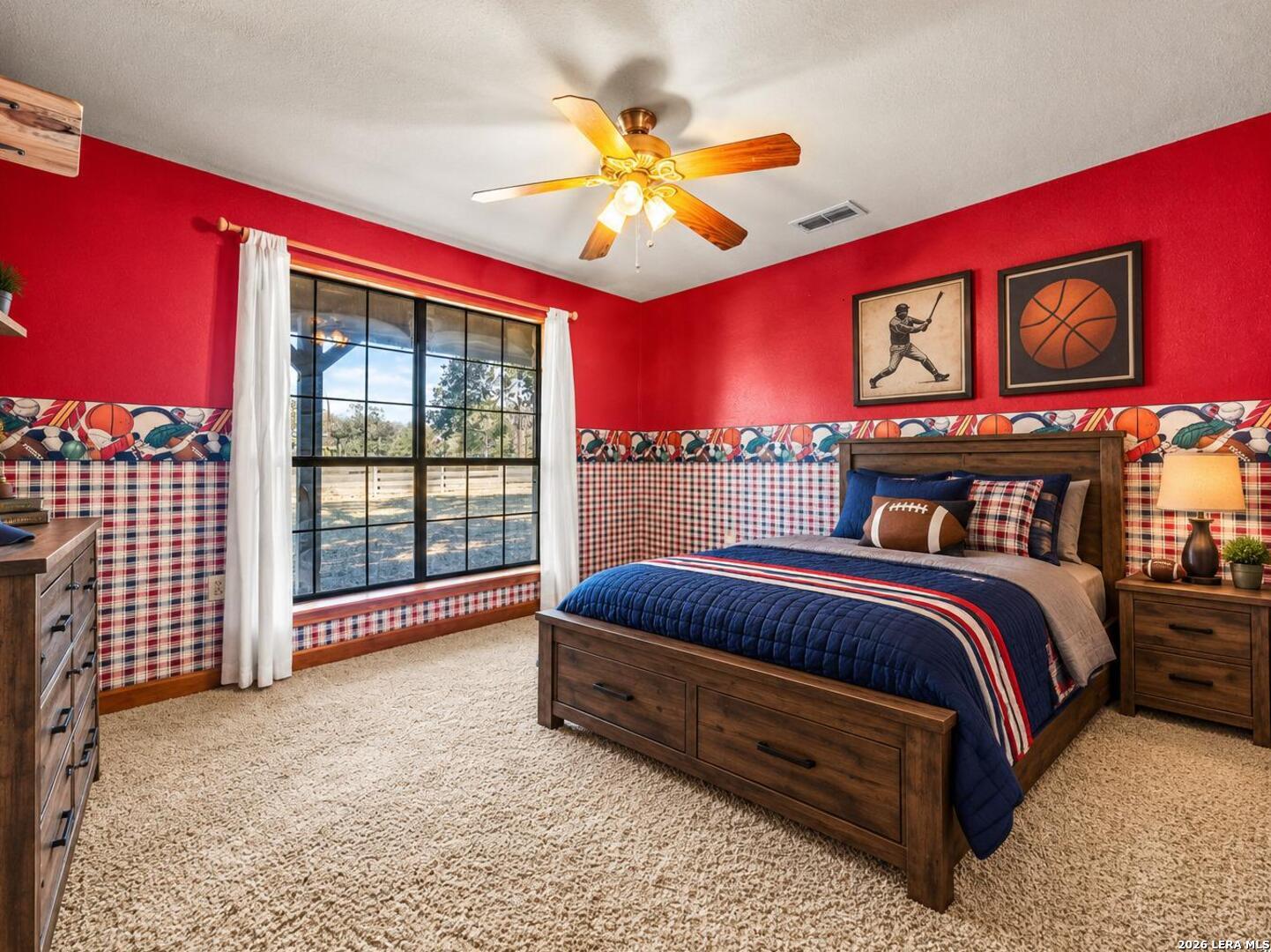 386 County Road 763, Devine, TX 78016