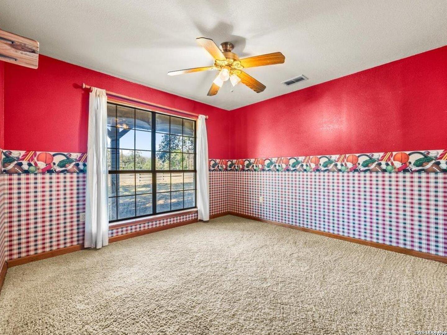 386 County Road 763, Devine, TX 78016