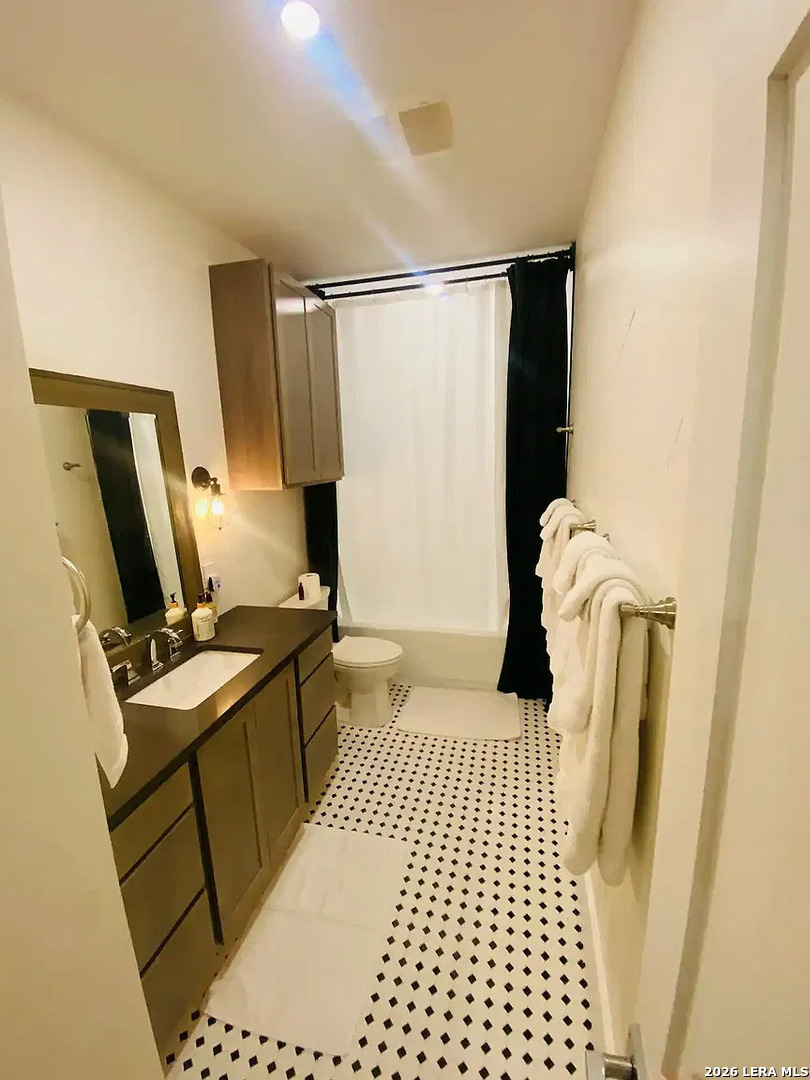 325 HAMMOND AVE, San Antonio, TX 78210